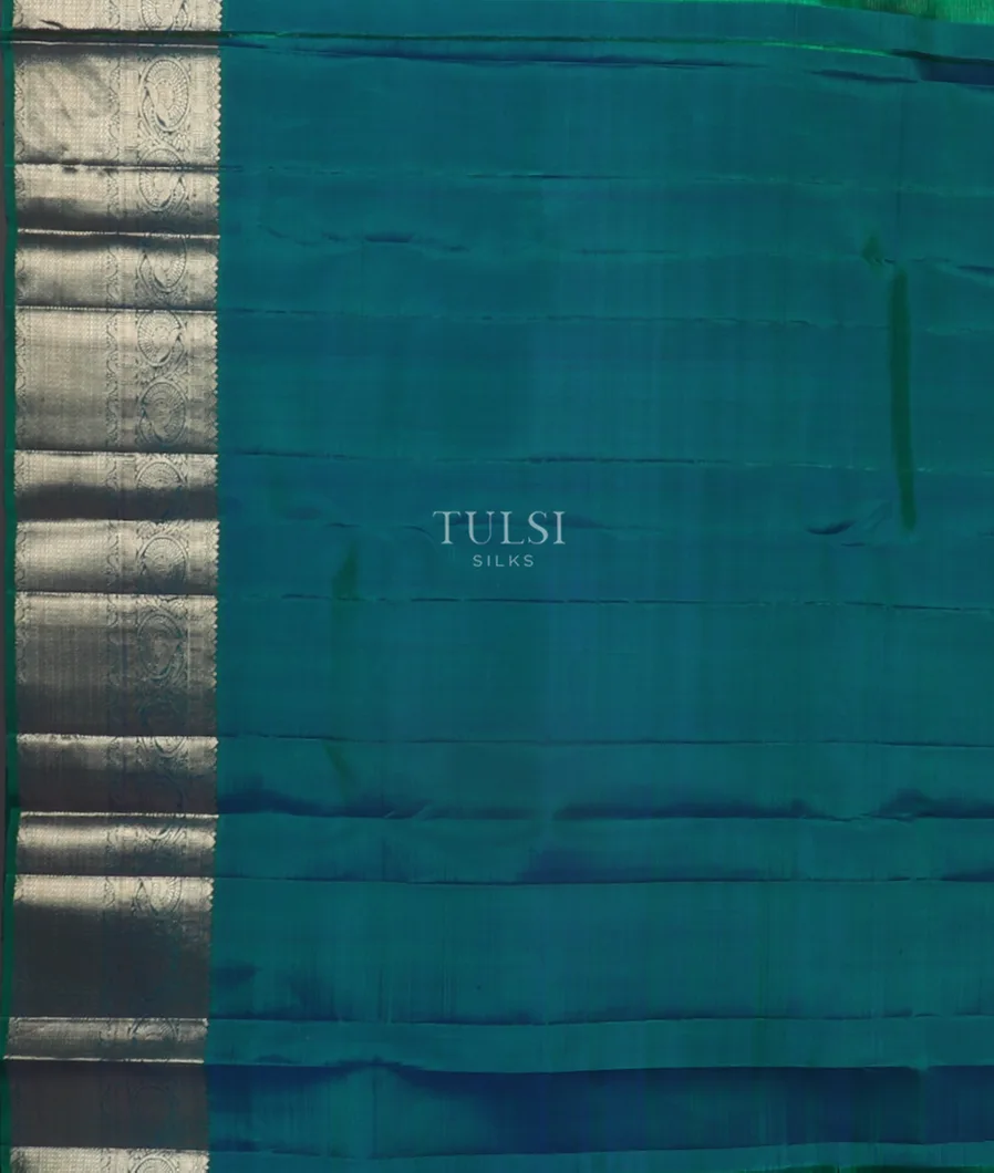 Peacock green  Handwoven Kanjivaram Silk Saree T4815423