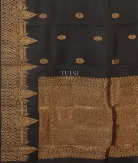 Black Handwoven Kanjivaram Silk Dupatta T4902733