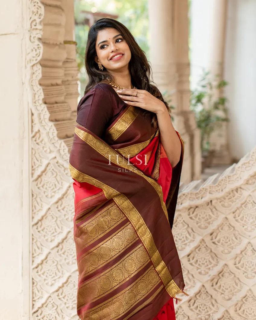Red Kanjivaram Silk Saree T4877365