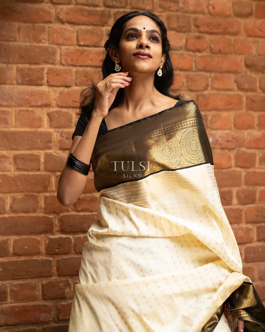 Cream Kanjivaram Silk Saree T3315405