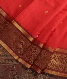 Red Dupion Raw Silk T4889262