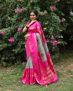 Black and White Kanjivaram Silk Saree T3063924