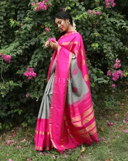 Black and White Kanjivaram Silk Saree T3063925