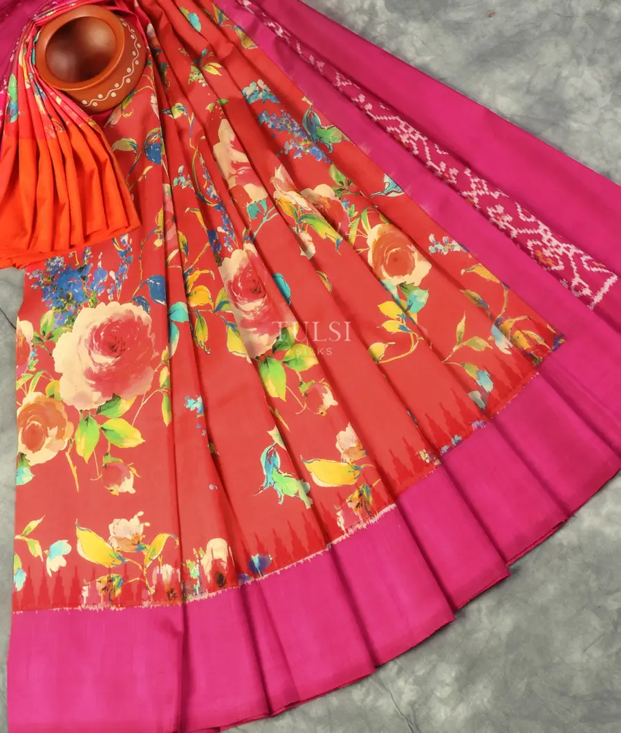 Red Ikat Silk Saree T4812662