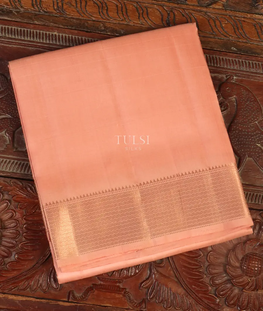 Pink Handwoven Kanjivaram Silk Dhoti and Vastharam T489490-image