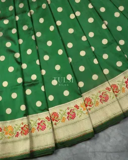 Green Banaras Silk Saree T4543894