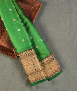 Green Gadwal Silk Saree T5050621