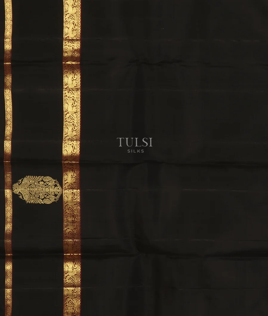 Off-White Kanjivaram Silk Saree T4798153