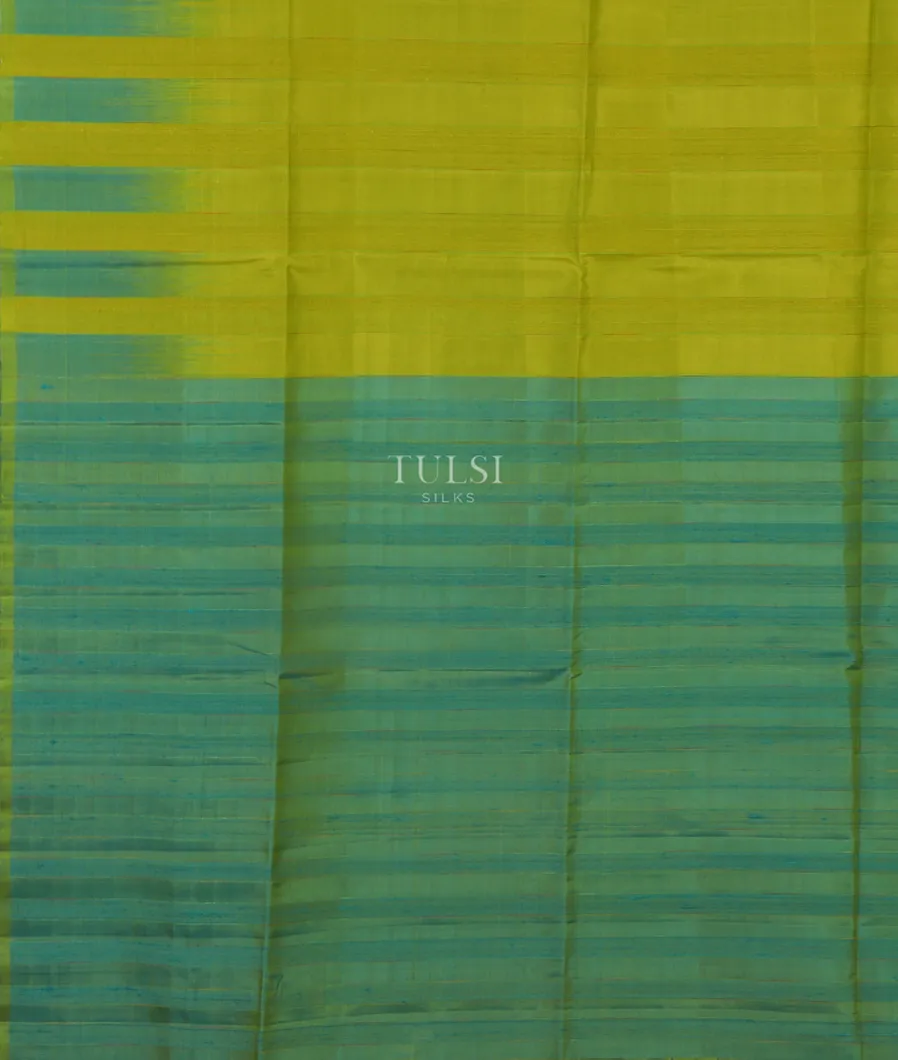 Green Soft Silk Saree T5036374