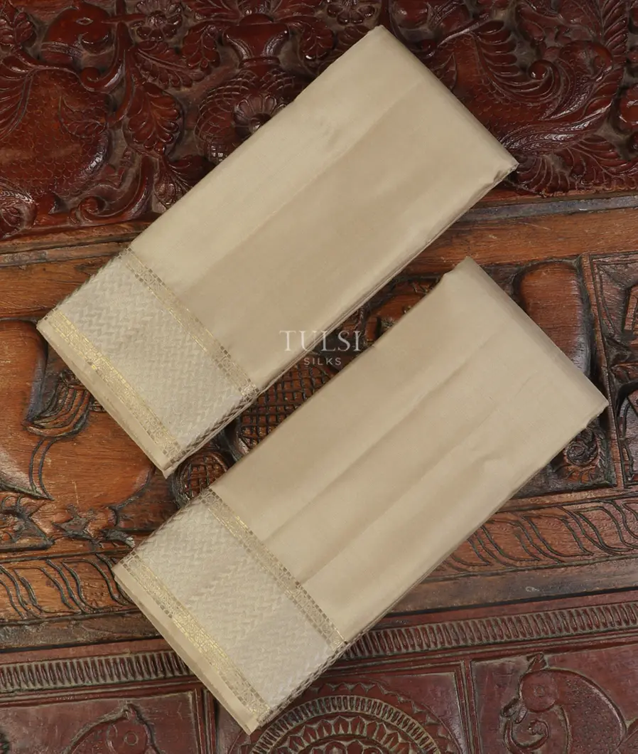 Grey Handwoven Kanjivaram Silk Dhoti and Vastharam T518818-image