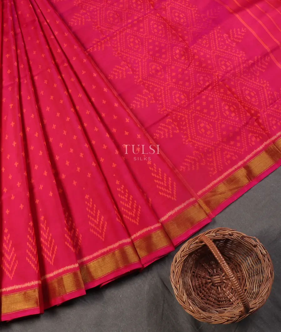 Magenta Patola Silk Saree T5223972