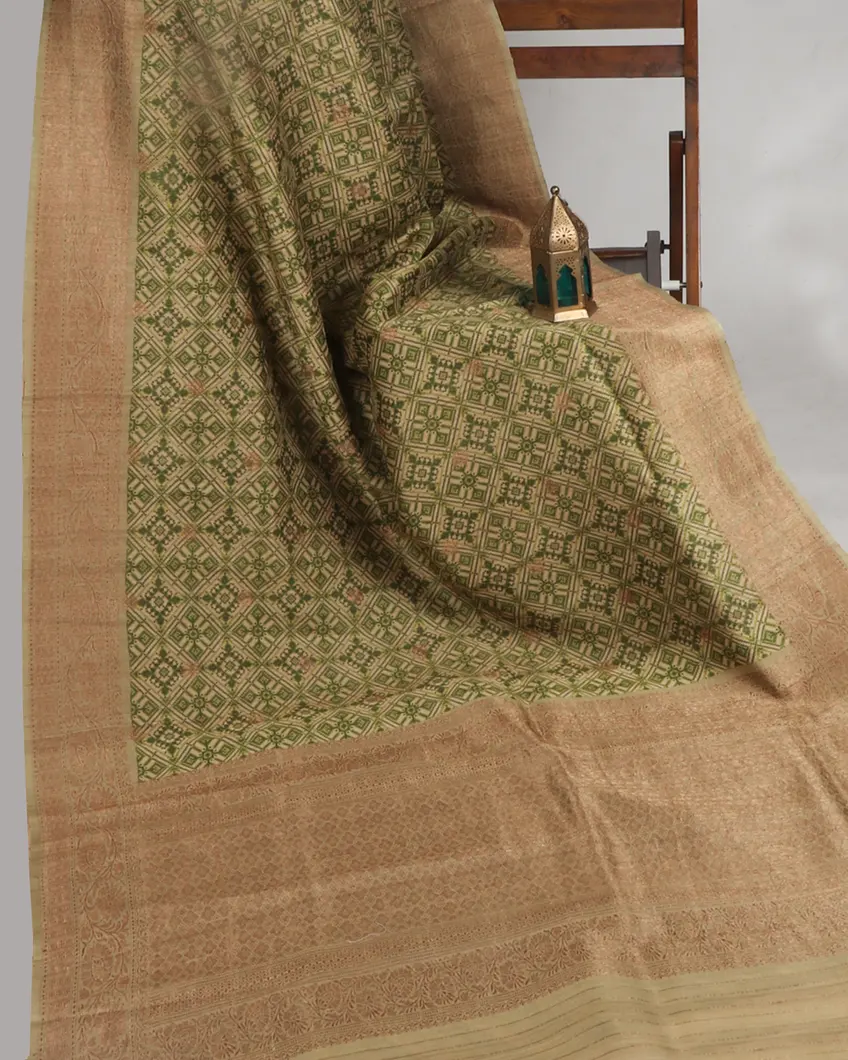 Beige Banaras Tussar Georgette Saree T4161462