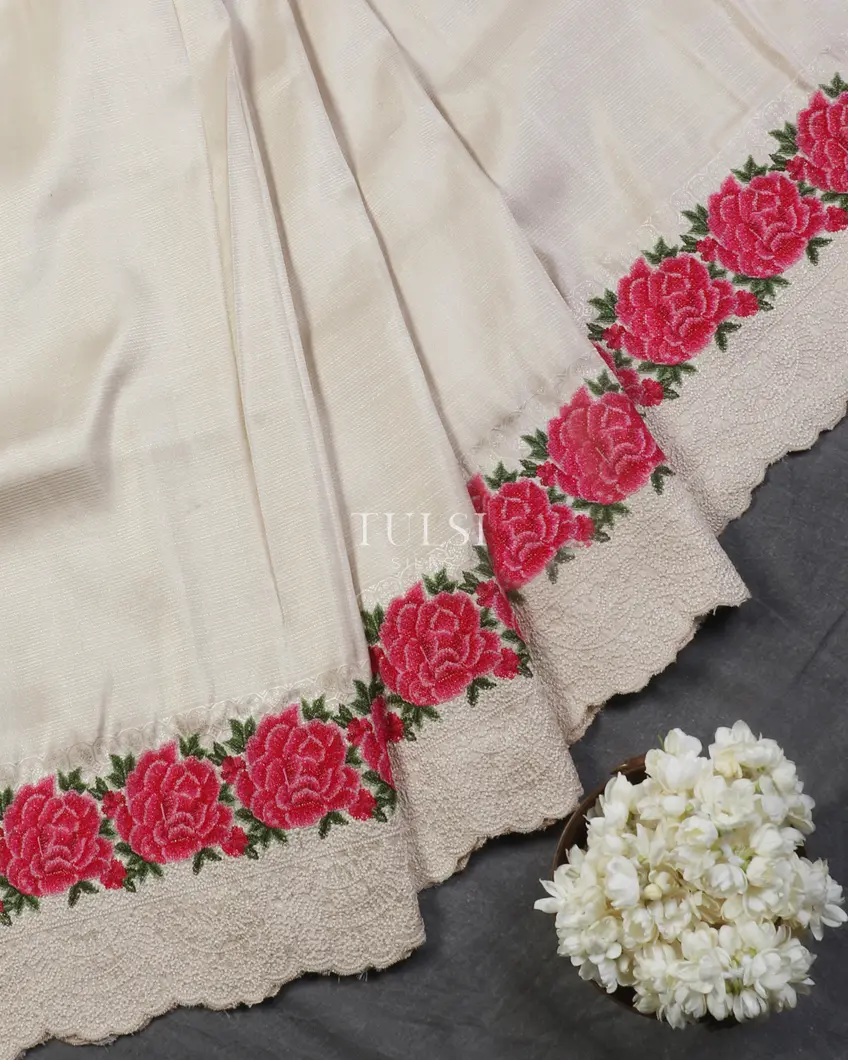 Off - White Kanjivaram Embroidery Silk Saree T5189754