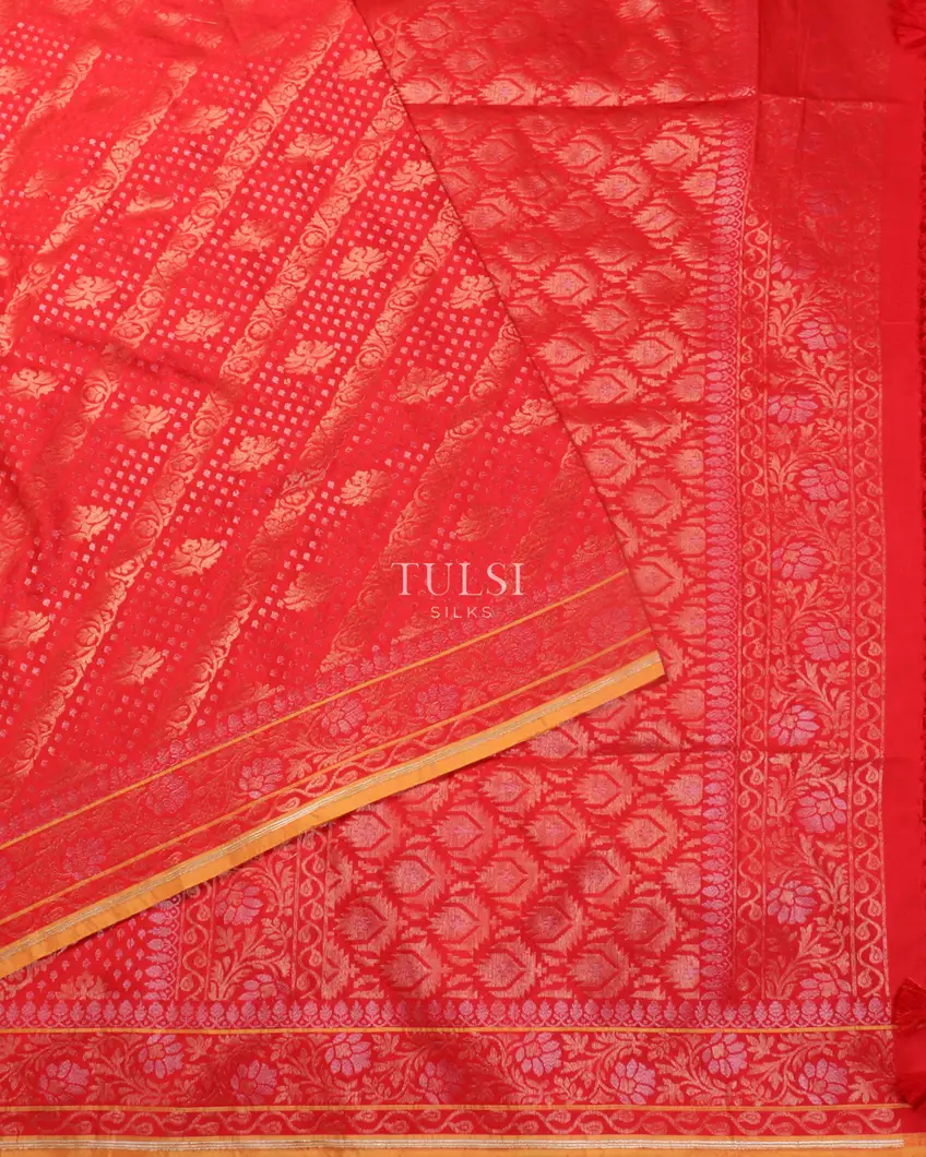 Red Banaras Silk Saree T5316334