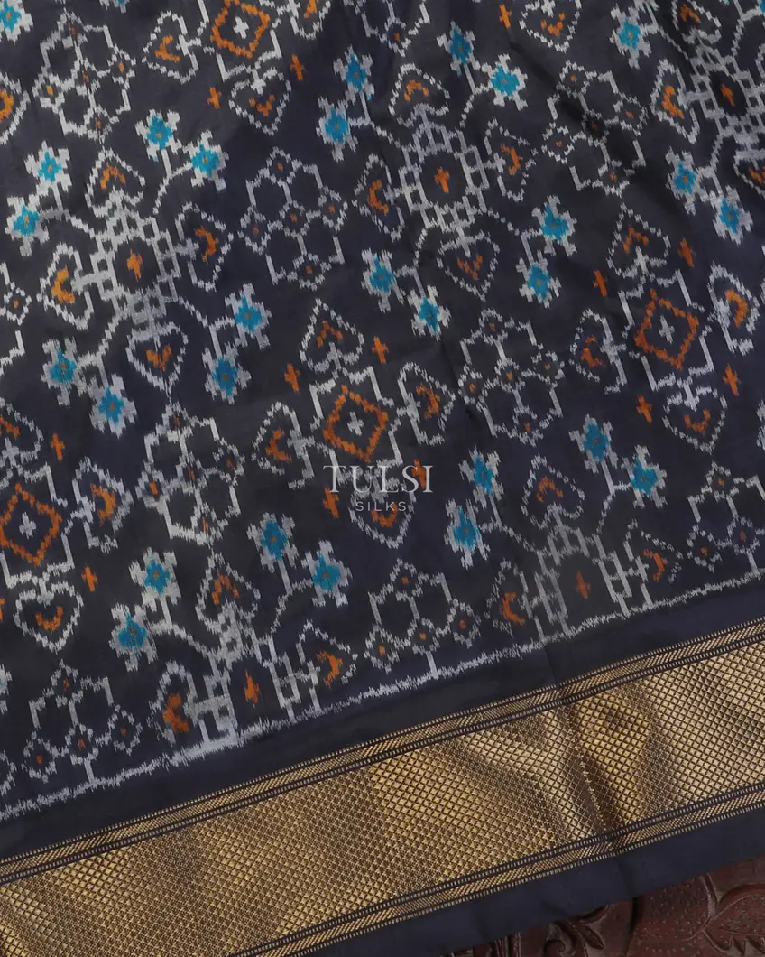 White Ikat Silk Saree T5346263