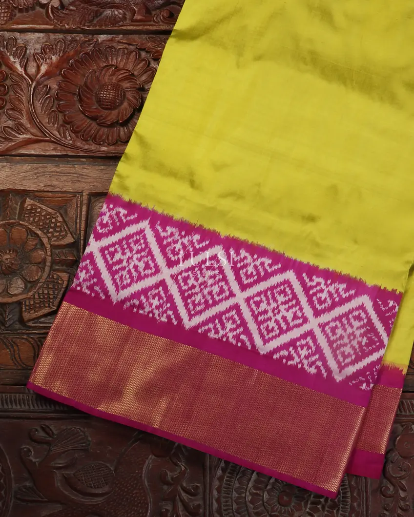 Parrot Green Ikat Silk Saree T534572-image