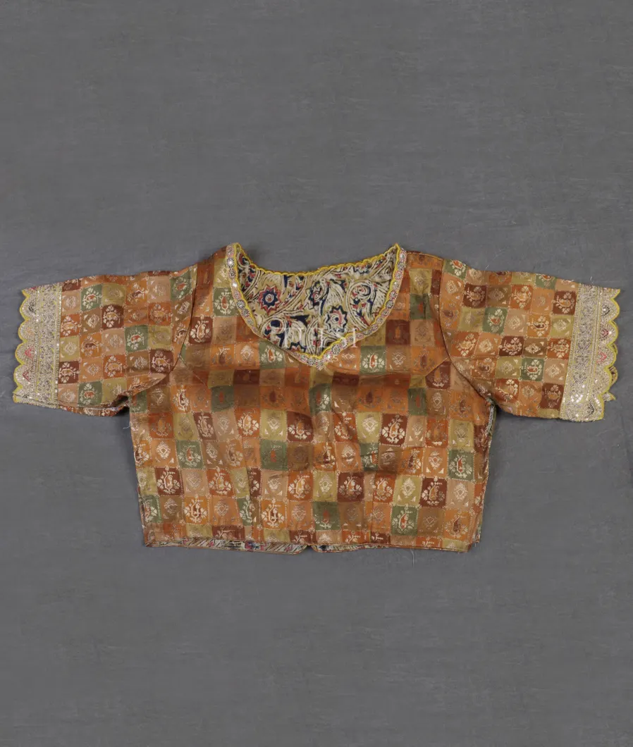 Pink Crepe jacquard Embroidery Silk Saree T5341393