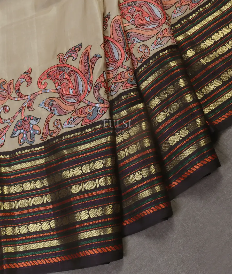 Grey Kanjivaram Embroidery Silk Saree T5282134