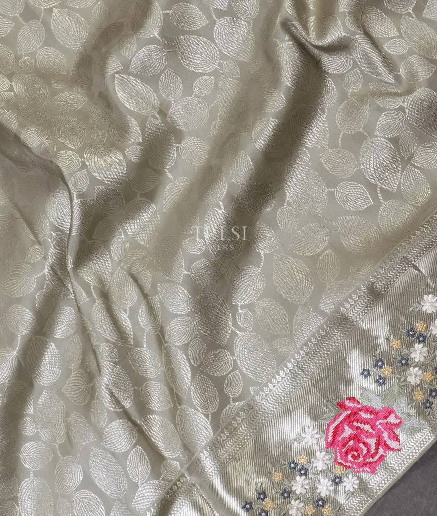 Grey Kanjivaram Embroidery Silk Saree T5282065