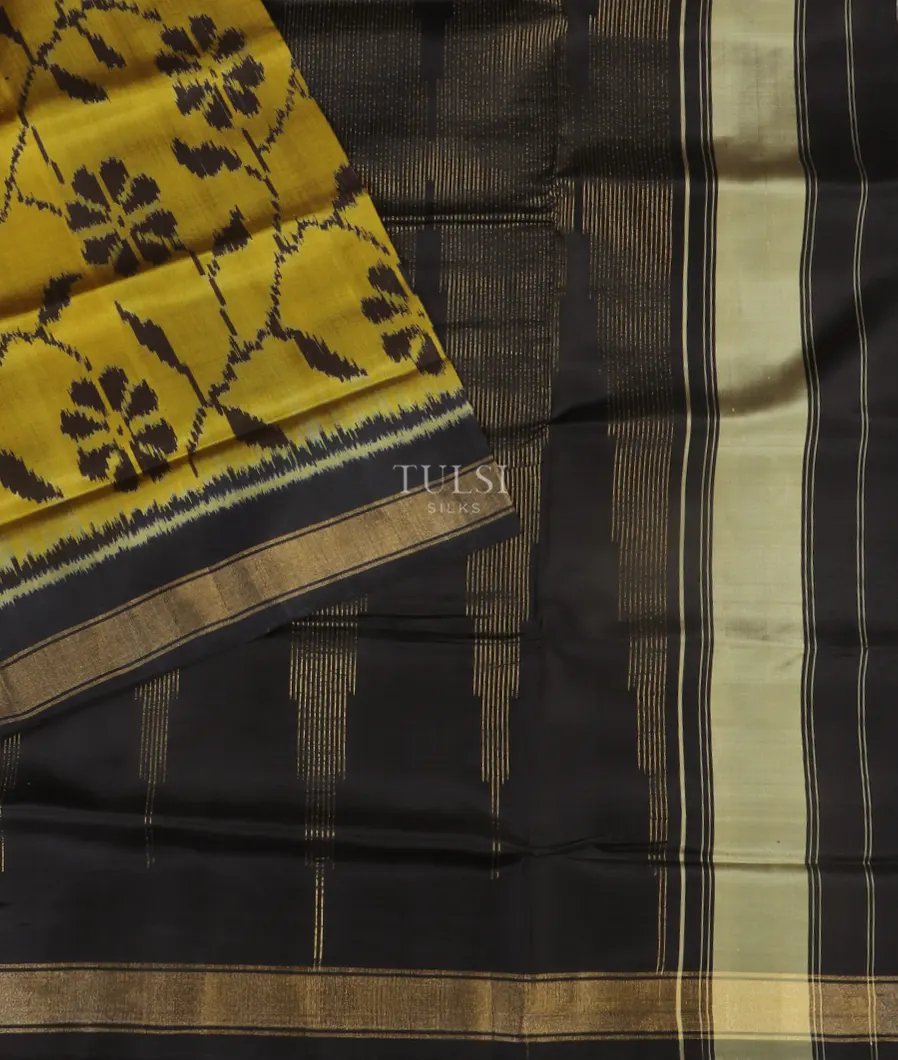 Mehndi Green Patola Silk Saree T5395572