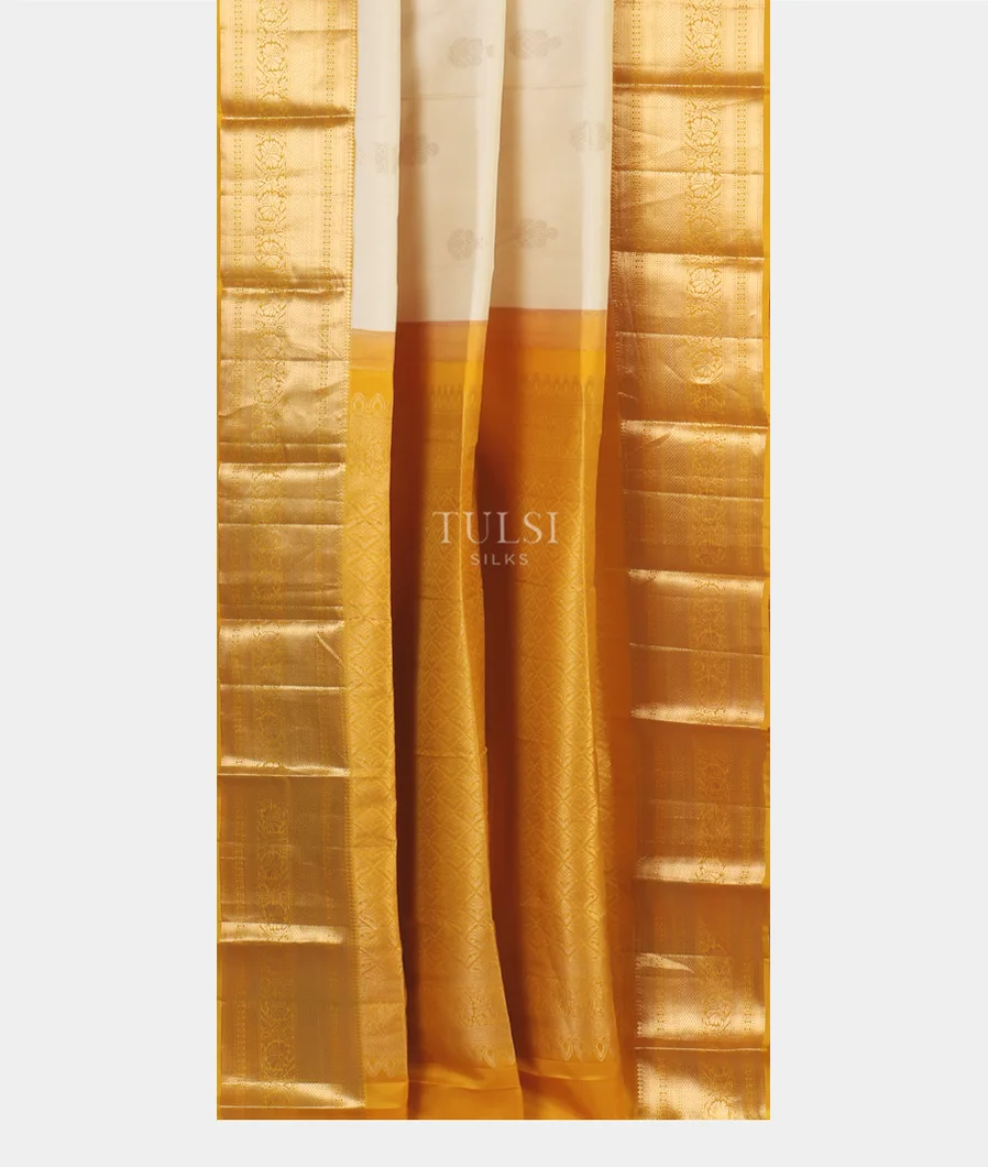Off - White Handwoven Kanjivaram Silk Saree T5394502