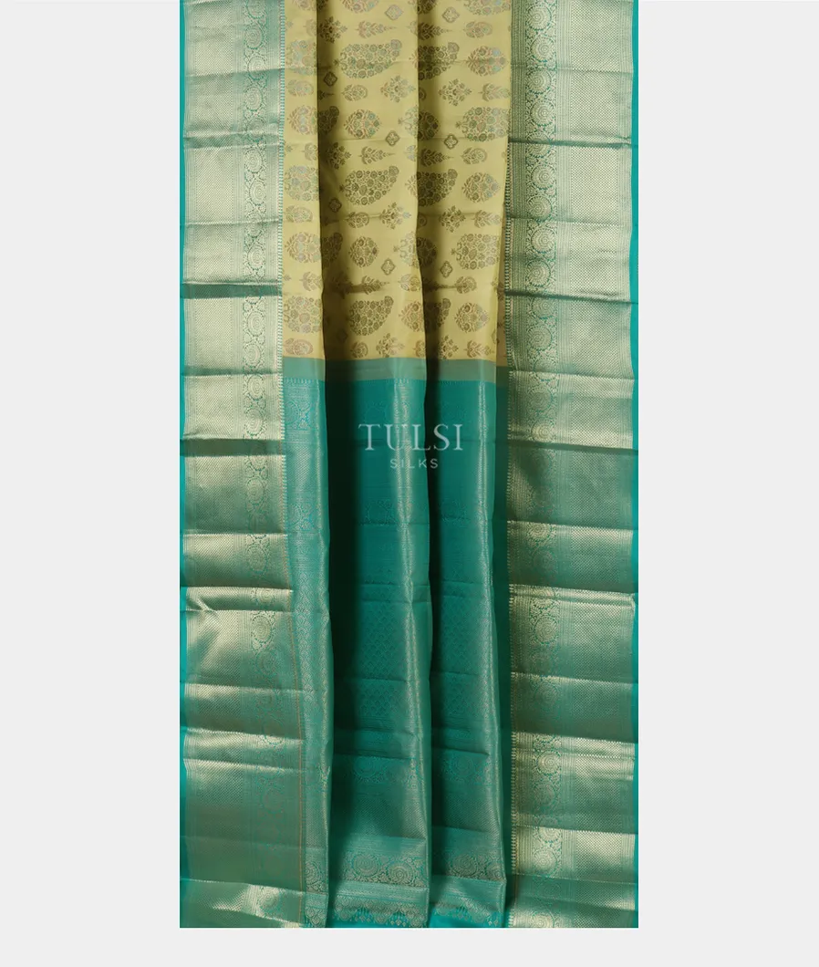 Green Soft Silk Saree T5412372