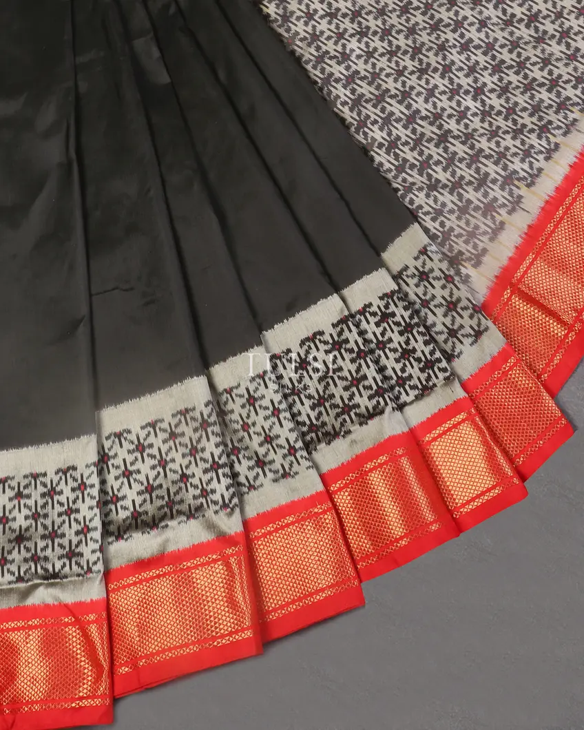 black-ikat-silk-saree-t534576-t534576-b