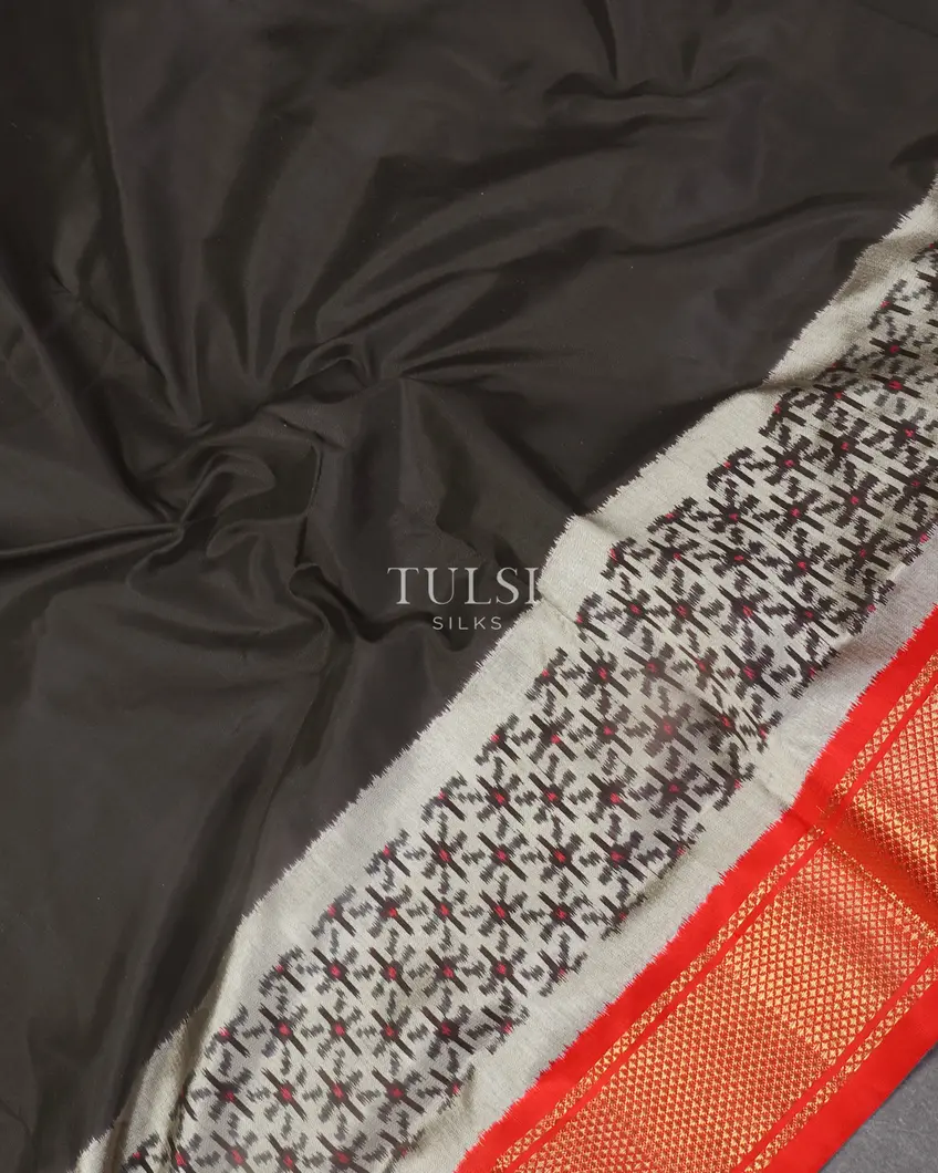black-ikat-silk-saree-t534576-t534576-d