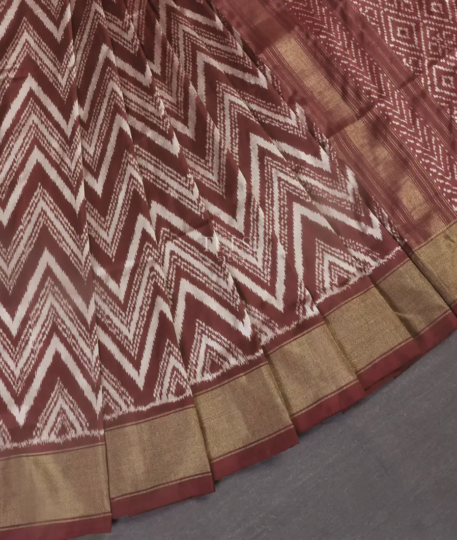 Brown Ikat Silk Saree T5449152