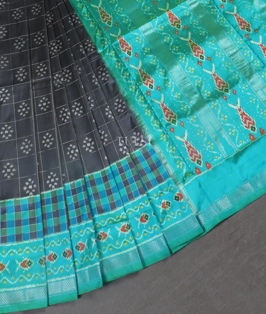 Grey Ikat Silk Saree T5452432