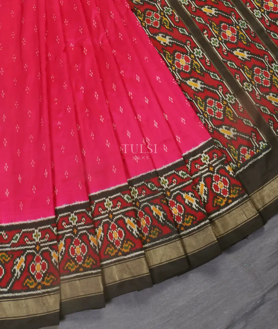Magenta Ikat Silk Saree T5449264