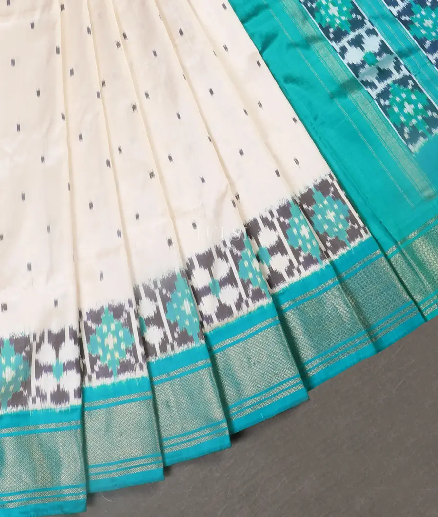 White Ikat Silk Saree T5452054