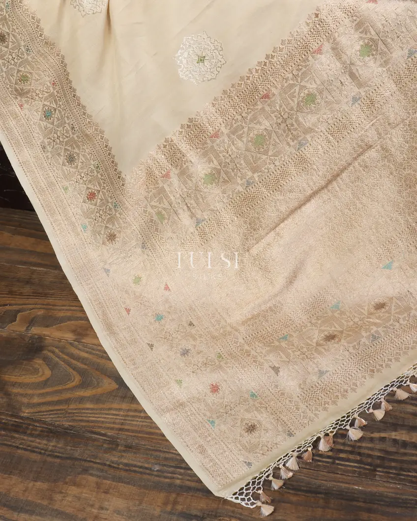 Off-White Tussar Georgette Saree T5445424