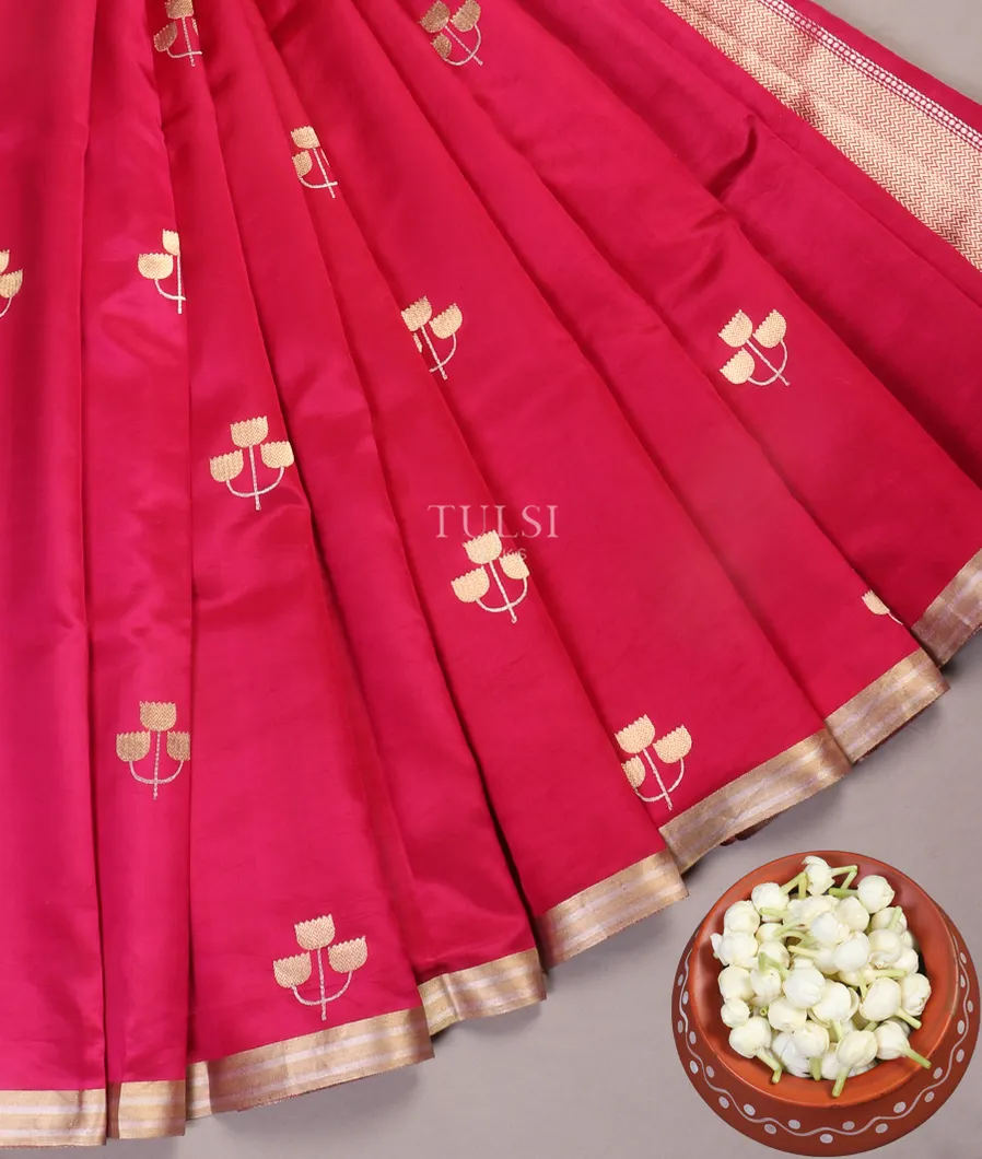 Magenta Banaras Silk Saree T5376972