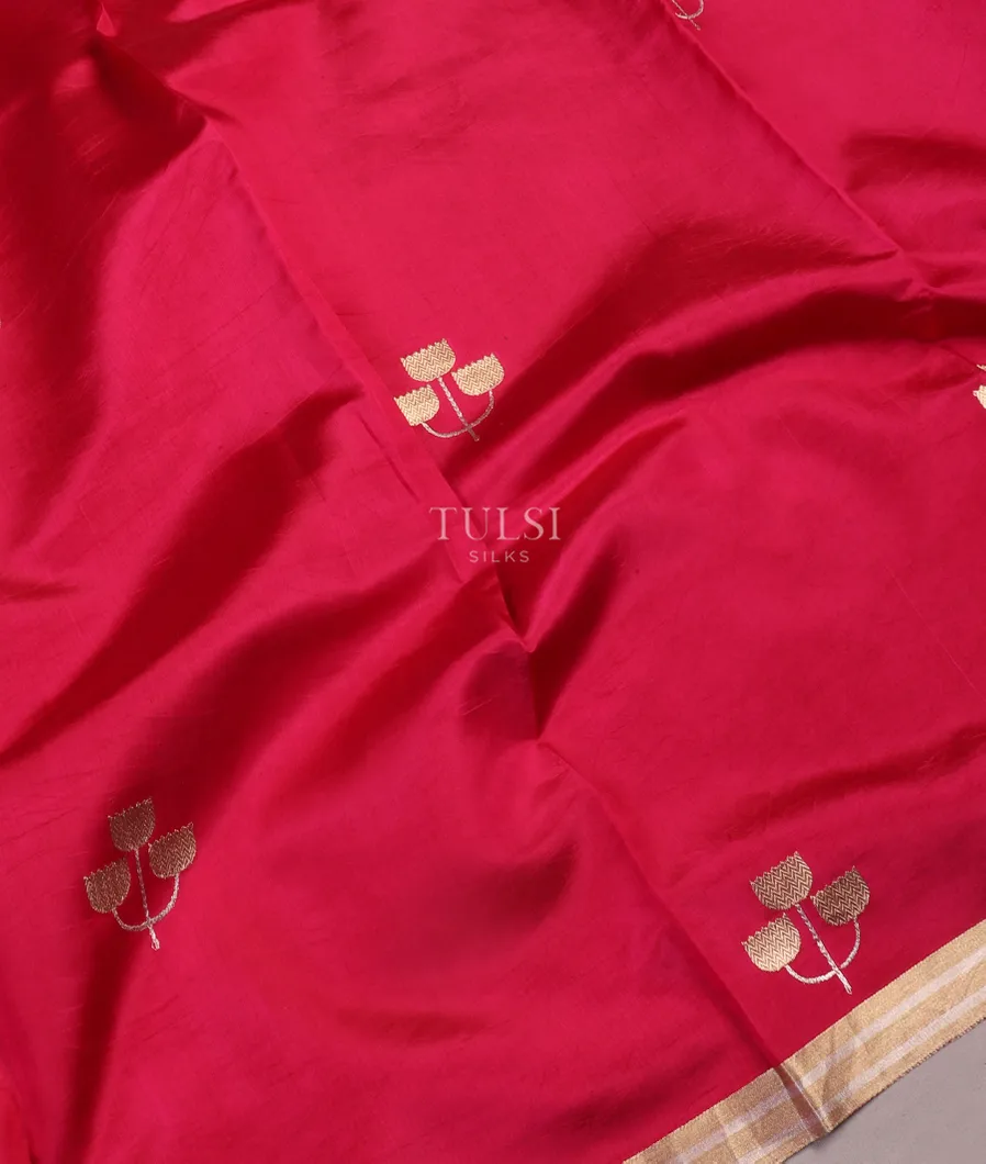 Magenta Banaras Silk Saree T5376974