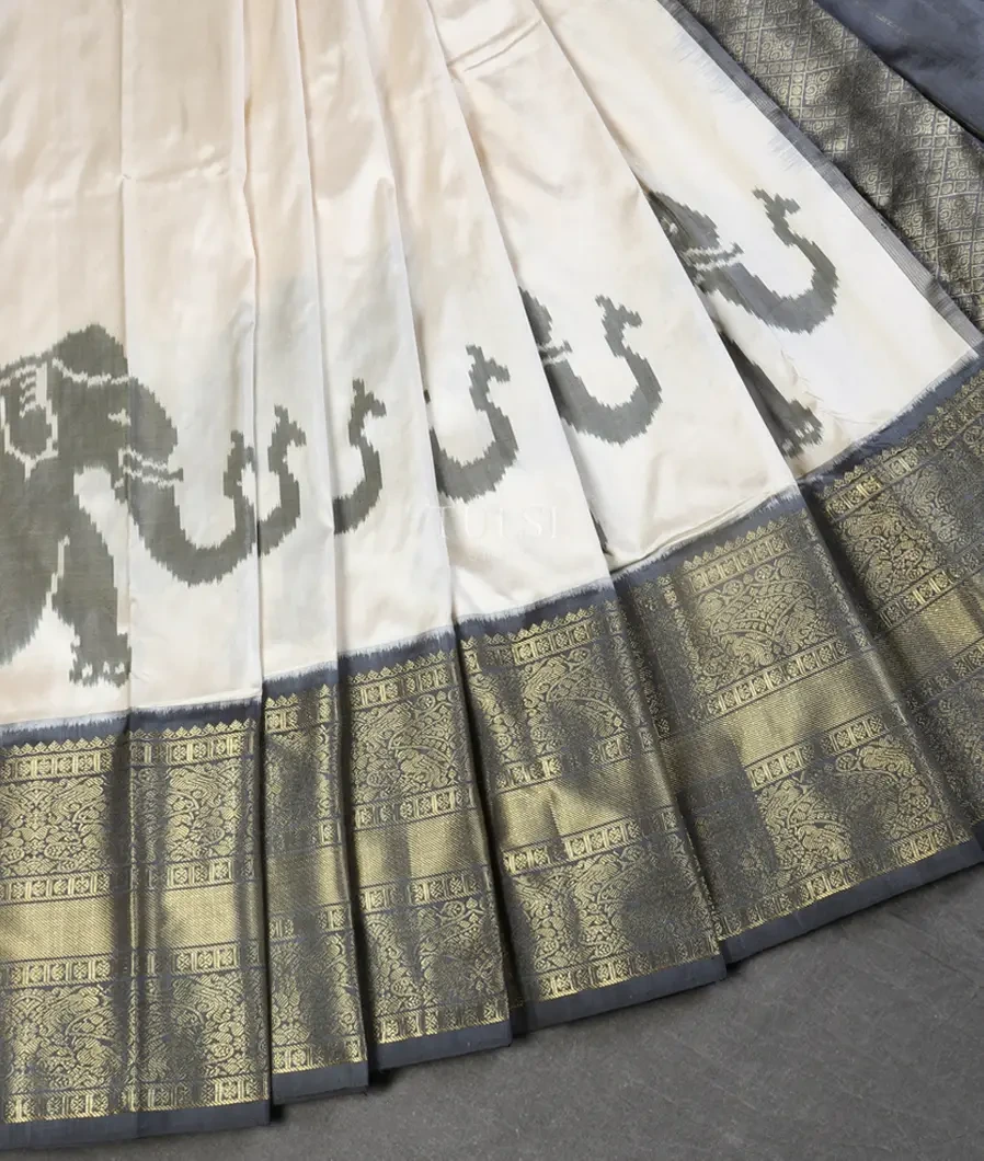 Off-White Ikat Silk Saree T5531022