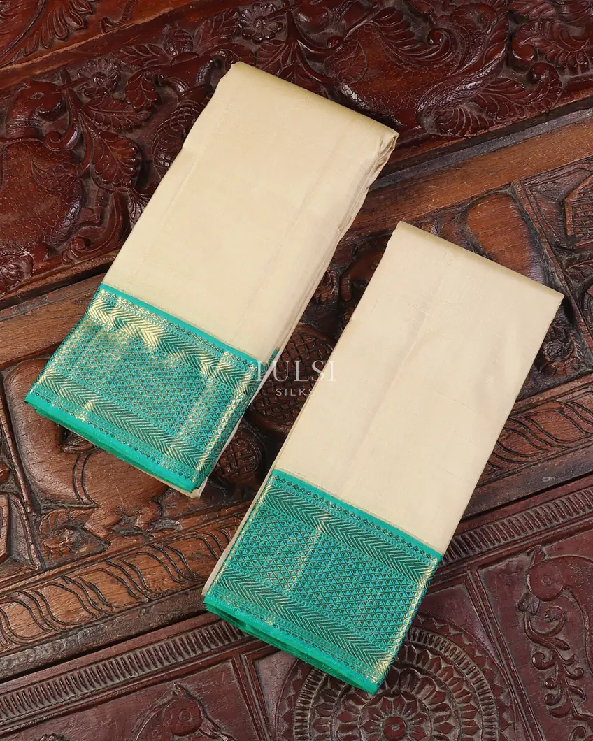 Beige Handwoven Kanjivaram Silk Dhoti and Vastharam T550684-image