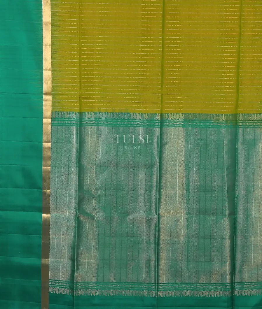 Green Soft Silk Saree T5582984