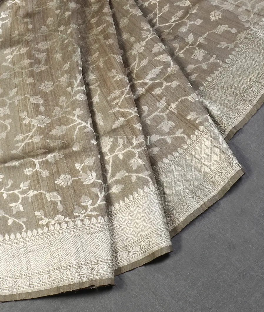 Grey Banaras Tussar Saree T554618-image