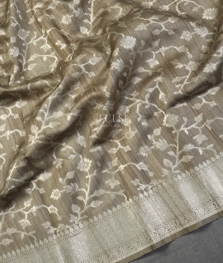 Grey Banaras Tussar Saree T5546184