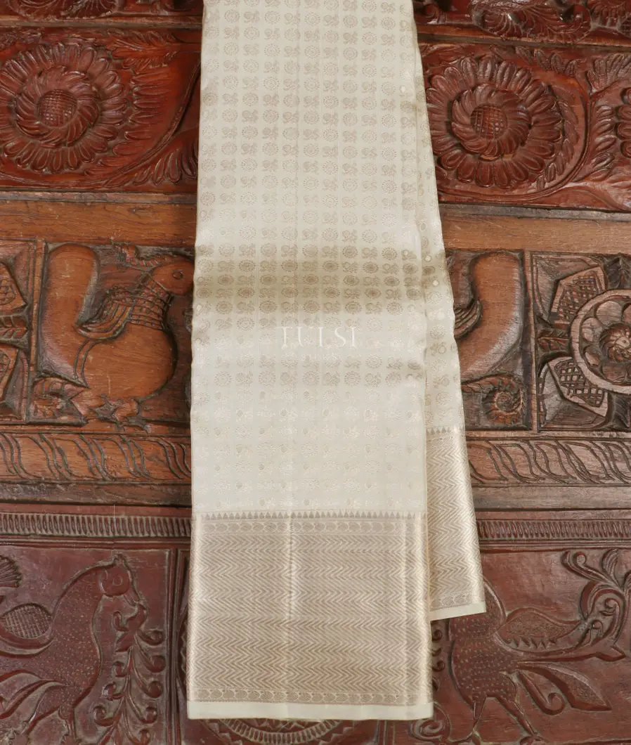 Off - White Kanjivaram Silk Saree T535646-image