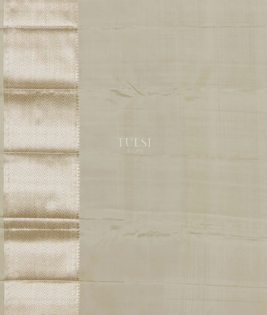 Off - White Kanjivaram Silk Saree T5356463