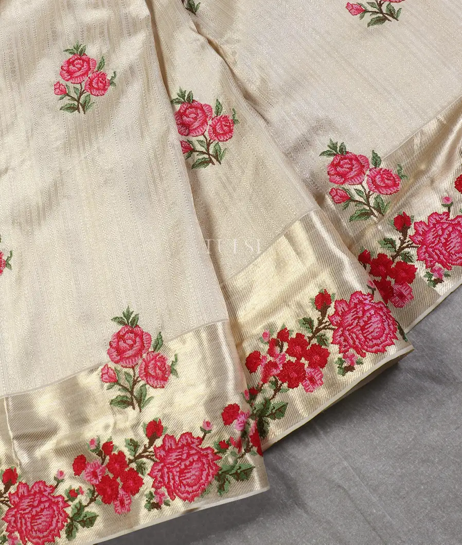 White Kanjivaram Embroidery Silk Saree T5653564