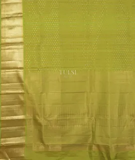 Green Kanjivaram Silk Saree T3897614
