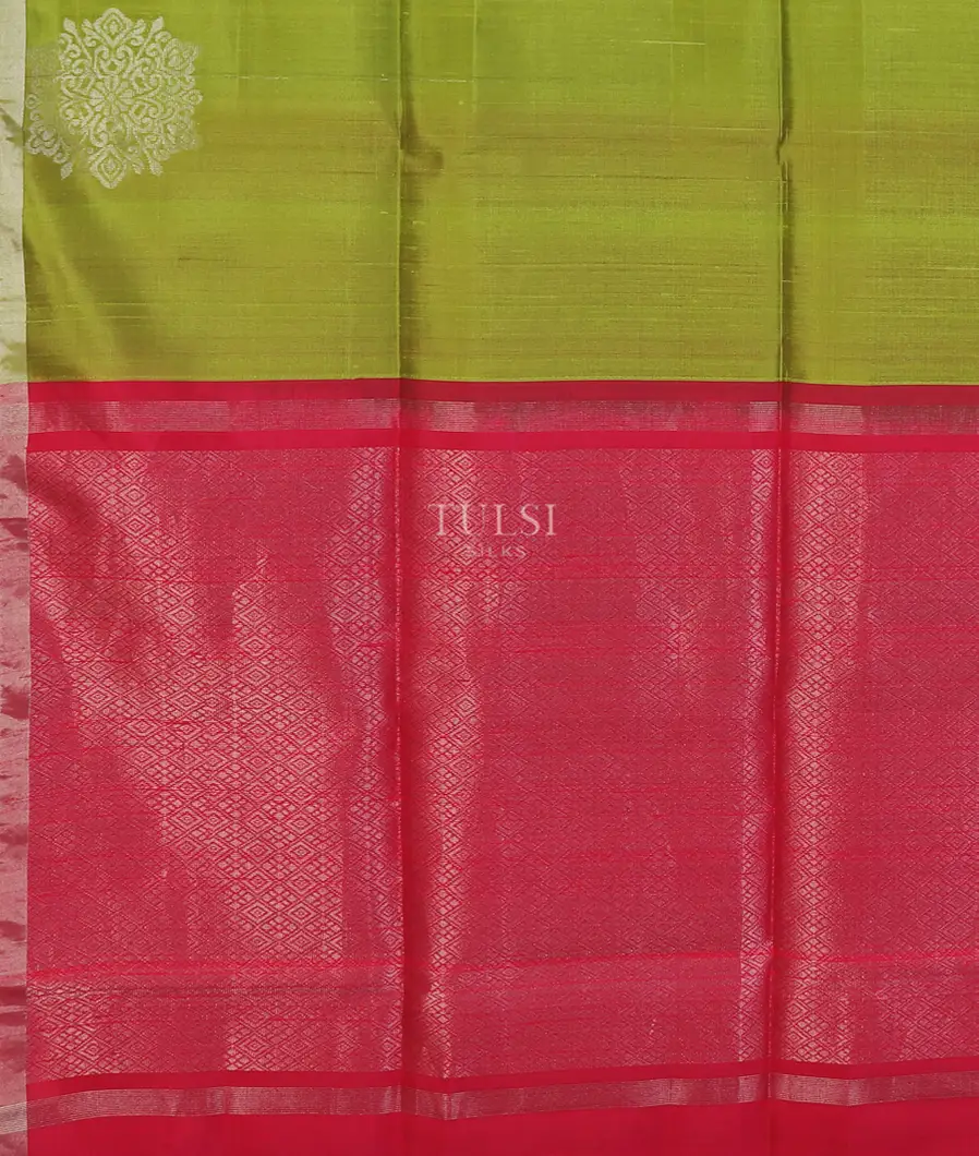 Green Woven Raw Silk Saree T5395254