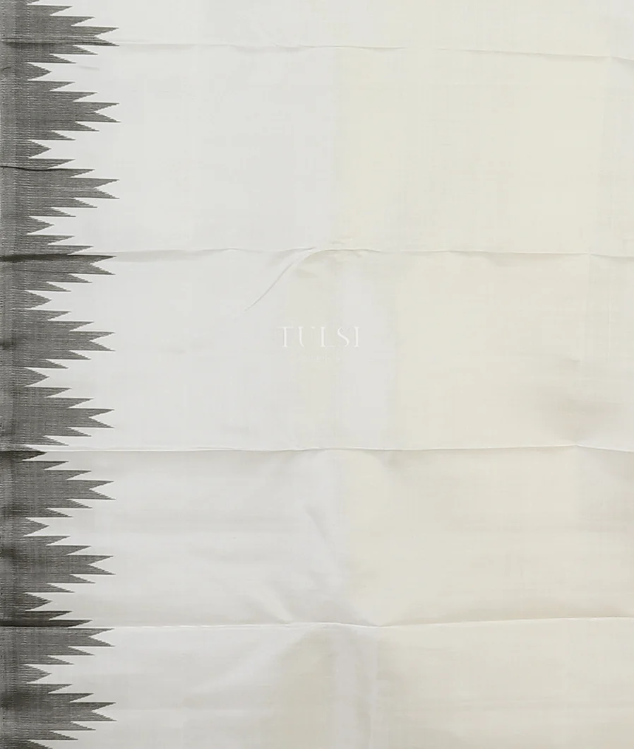 White Kanjivaram Silk Saree T5623503