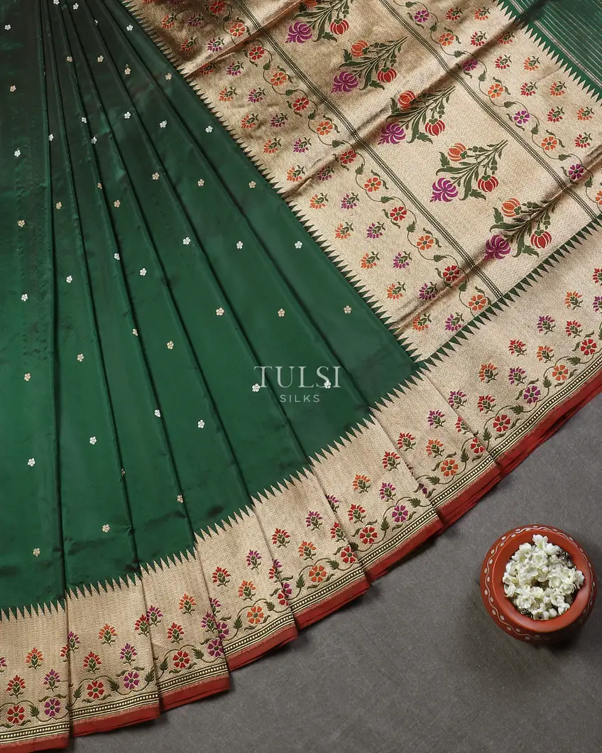 Green Banaras Silk Saree T5212292