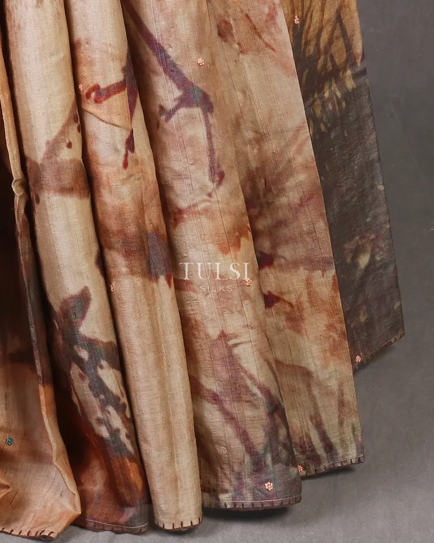 Beige Tussar Printed Saree T5643095