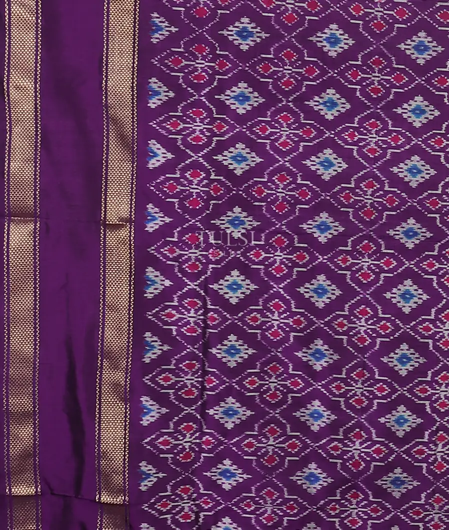 off-white-ikat-silk-saree-t570218-t570218-c