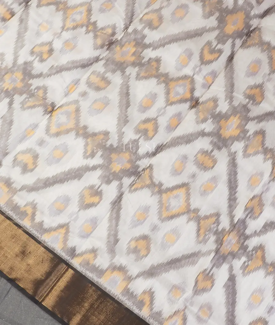 Off - White Pochampalli Silk Cotton Saree T5555404